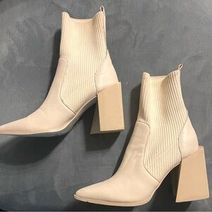 Steve Madden Cream Heeled Boots with Chunky Heel and Pointed Toe